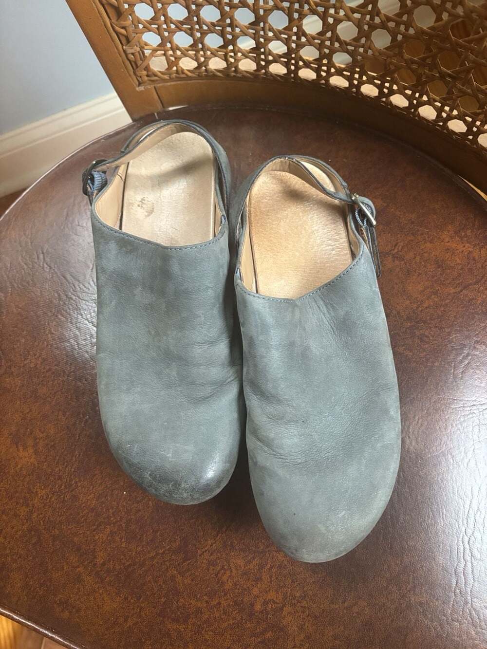 Dansko Clogs Size 39 Gray Leather Slingback Heels